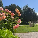 Pensión Chateau De Miguillaume