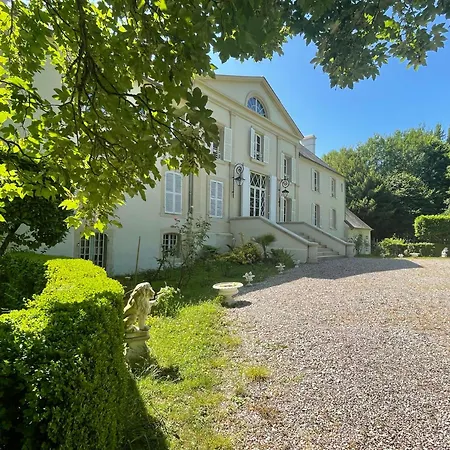 Chateau De Miguillaume Tournai-sur-Dives