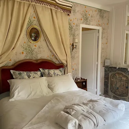 Chateau De Miguillaume Guest house Tournai-sur-Dives
